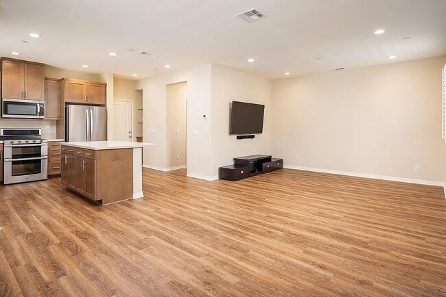 Building Photo - 518 Surfbird Ln