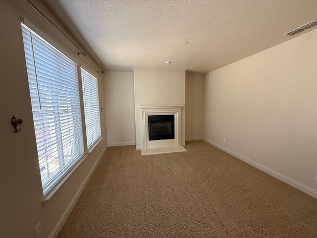 Building Photo - 3533 Bridgeway Lakes Dr