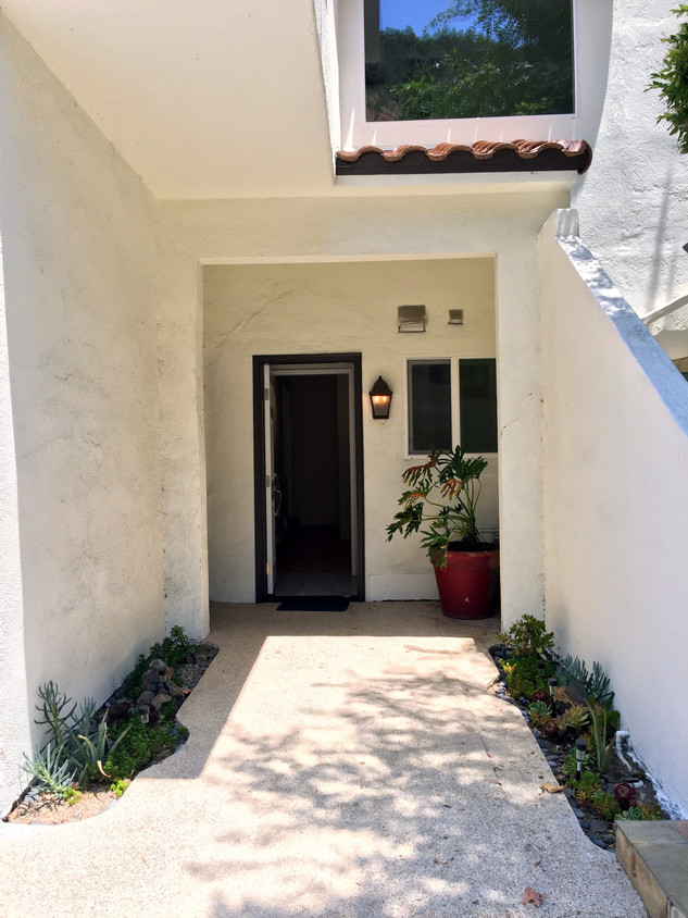 Entryway - 1312 N Beverly Glen Blvd