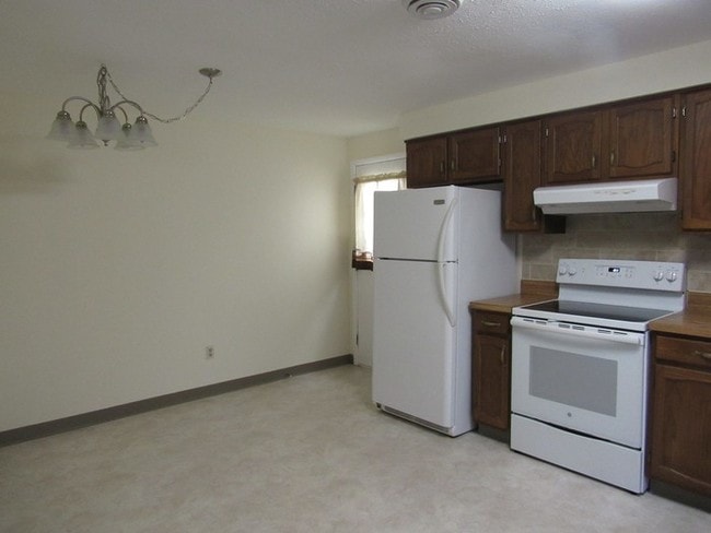 Building Photo - Spacious 3BD-2BA Ranch in N. Ridgeville!