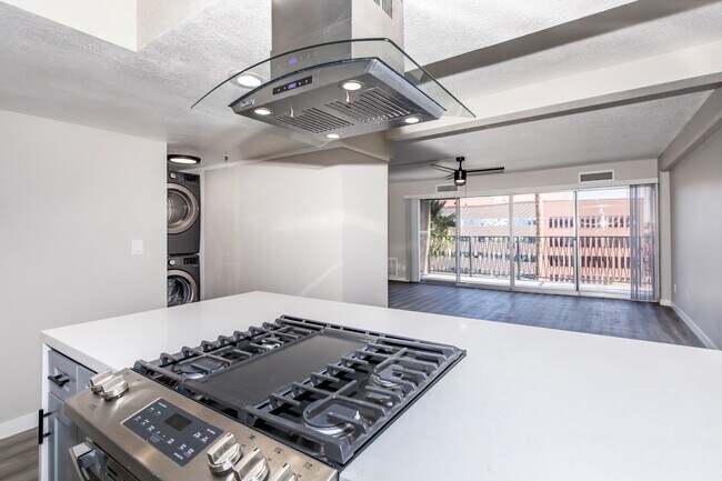 Foto del edificio - Redondo Tower Condominiums