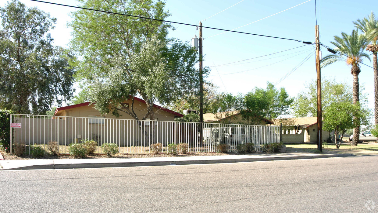 Building Photo - Fig Tree Apartments