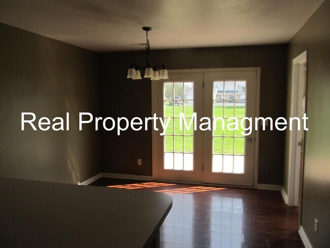 Foto del edificio - A Great 2 Bed, 1.5 Bath Town Home in Logan...