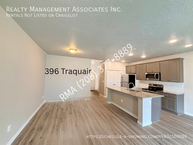 Building Photo - 404 N Traquair Ln