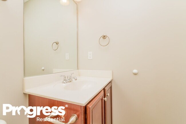 Building Photo - 3460 Hamberton Cir