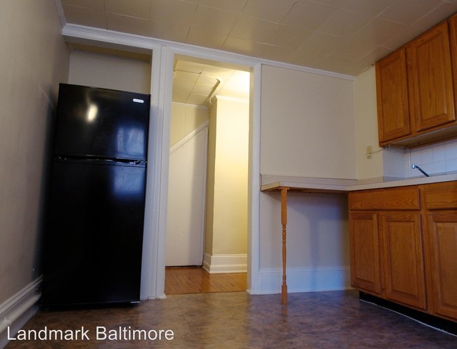 Building Photo - 1 br, 1 bath Apartment - 103 W. Monument St