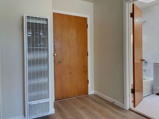Foto del edificio - 1 Bed, 1 Bath Noe Valley Apartment - Parki...