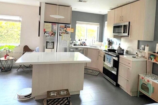 Foto del edificio - 13881 NE 2nd Ct