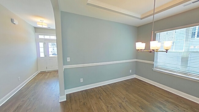 Building Photo - 3241 Northgate Dr