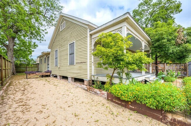 Foto del edificio - 2017 Elysian St