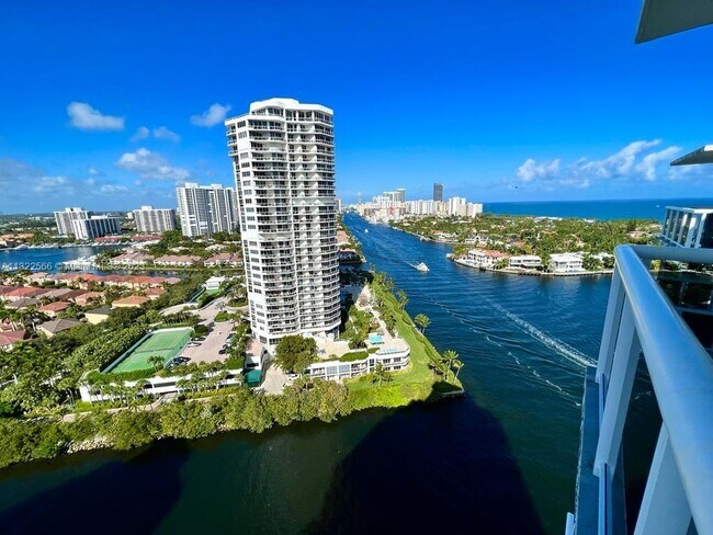 Foto del edificio - 20515 E Country Club Dr