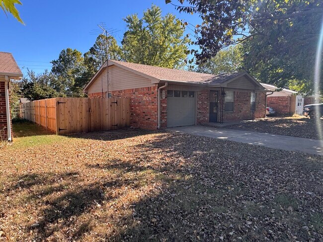 Foto del edificio - 309 Liza Ln