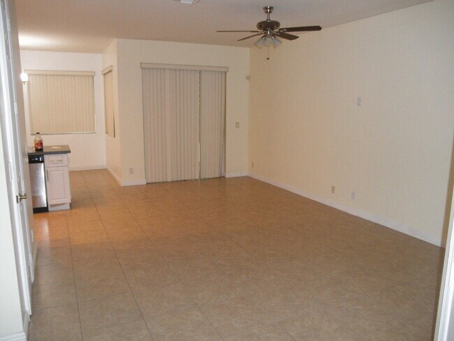 Foto del edificio - Coventry Townhomes