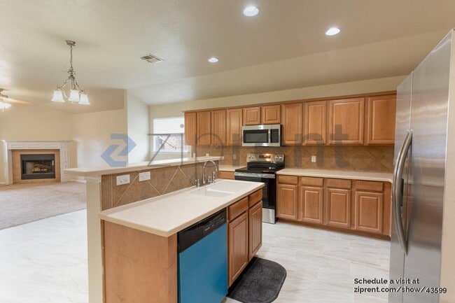 Foto del edificio - 5907 Drystone Ln