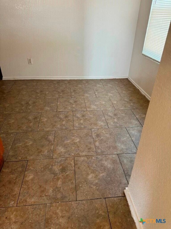 Building Photo - 2807 Vernice Loop