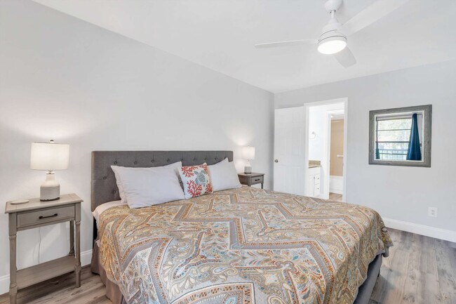 Foto del edificio - 600 Neapolitan Way