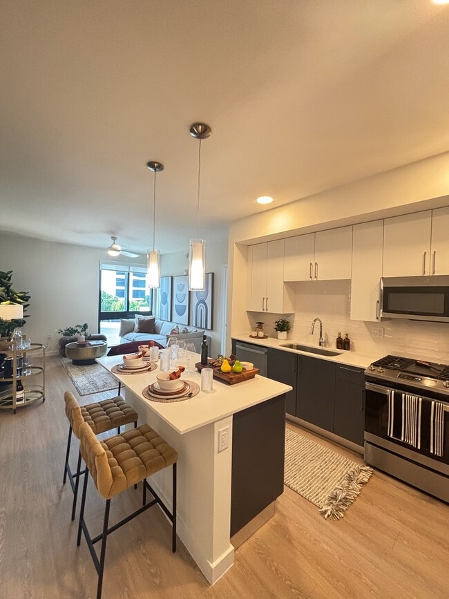 Building Photo - 2385 NE 194th St