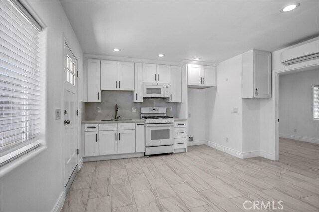 Foto del edificio - 857 S Idyllwild Ave