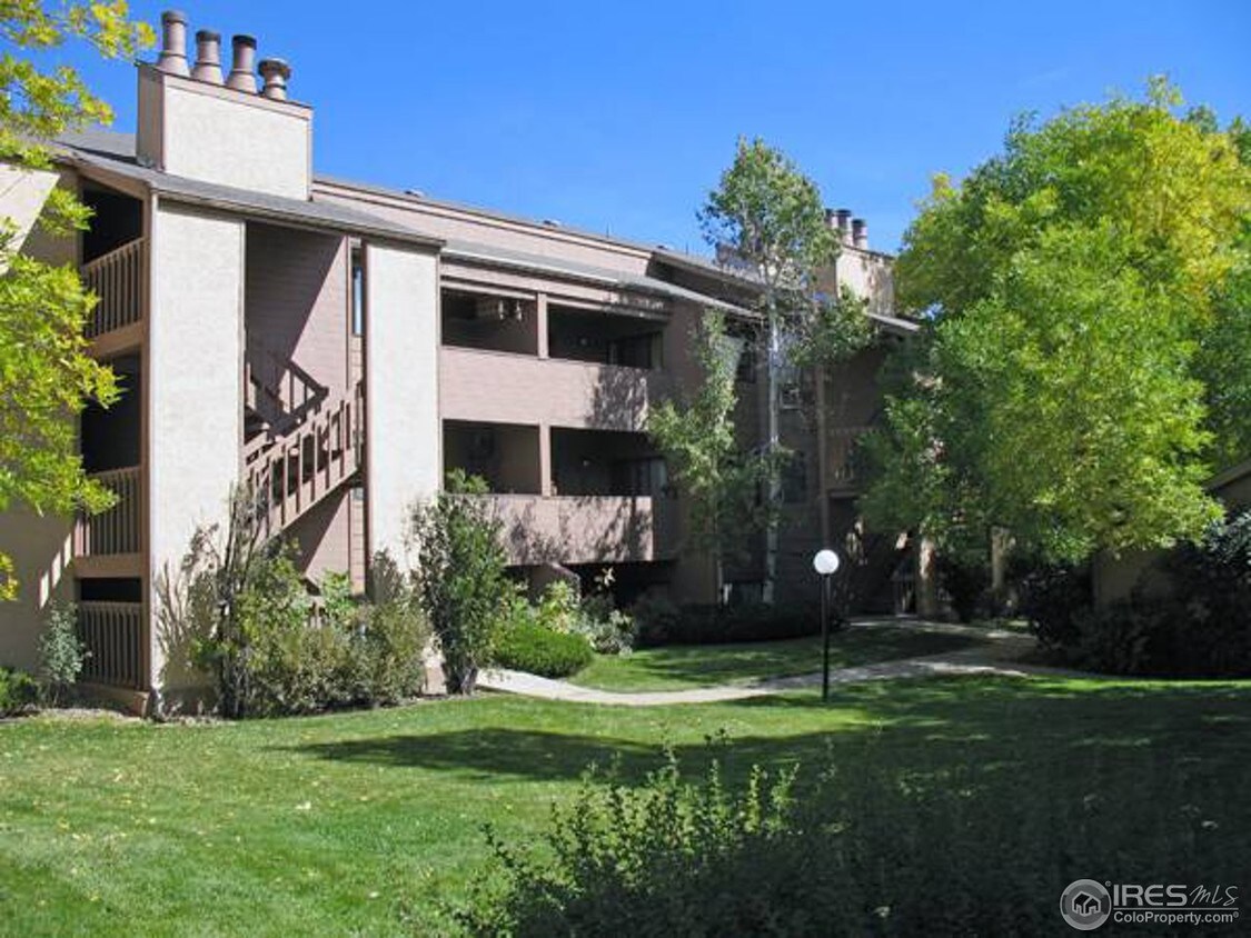 Building - 3525 28th St