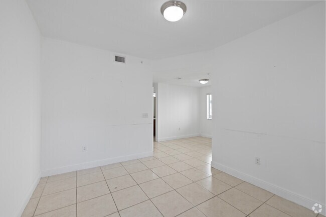 2HAB, 2BA - Palm West Apartments