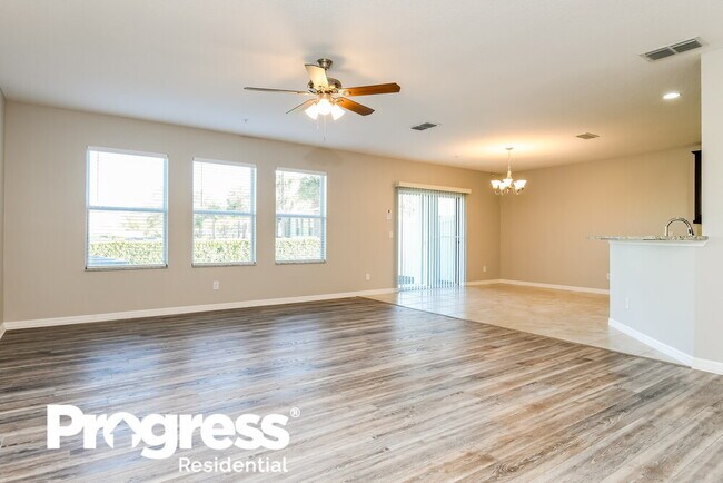 Building Photo - 226 White Dogwood Ln