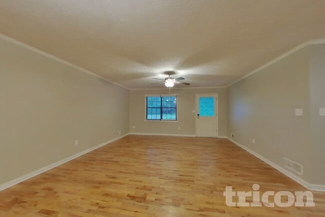 Building Photo - 110 Belair Trail