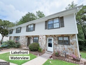 Building Photo - 2493 Hidden Cove Ct