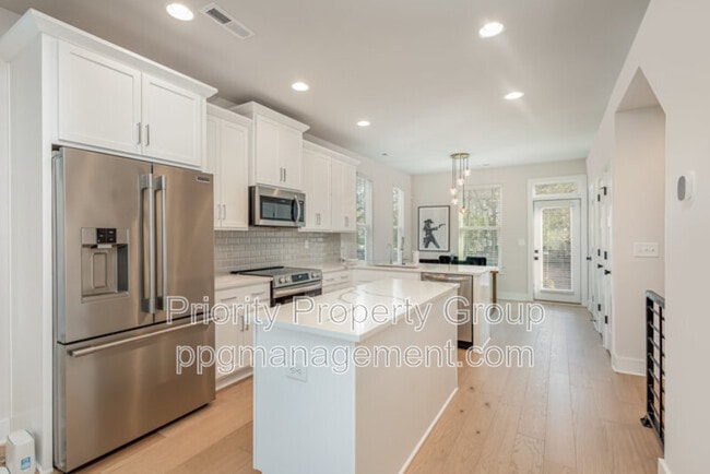 Building Photo - 5048 York Park Ln