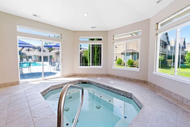 Interior Photo - Maple Ridge Apartments