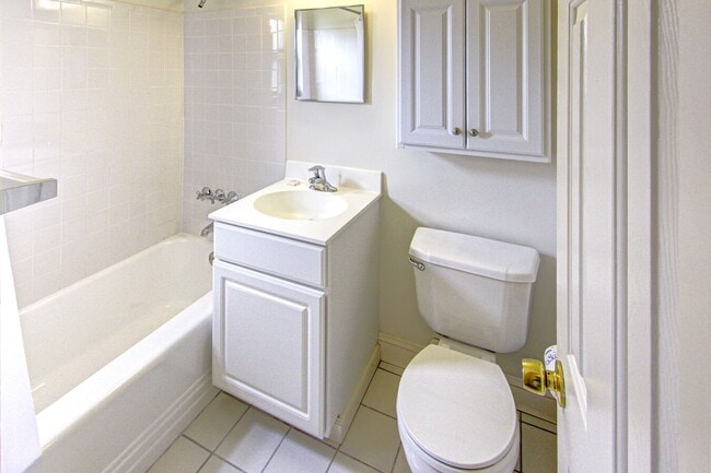 Building Photo - Sheridan