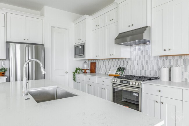 Building Photo - 31607 Brown Fern Dr