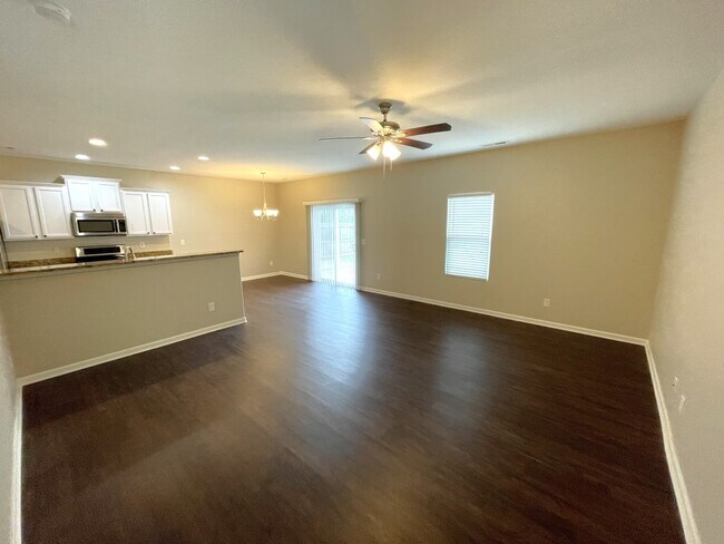 Foto del edificio - 1408 Waylon Ave