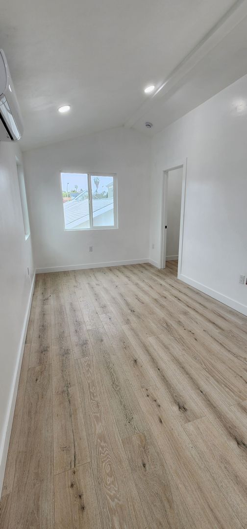 Foto del edificio - 2421 L St