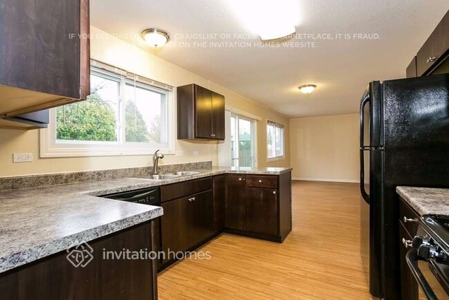 Building Photo - 5924 Allemong Dr