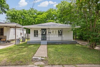 Building Photo - 1580 Oriole St