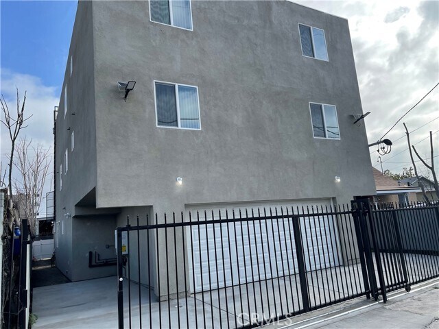Foto principal - 1432 E 20th St