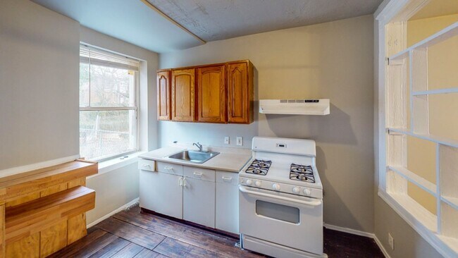 Building Photo - 2429 Druid Hill Ave