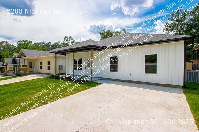 Foto del edificio - 2208 Nichols Rd