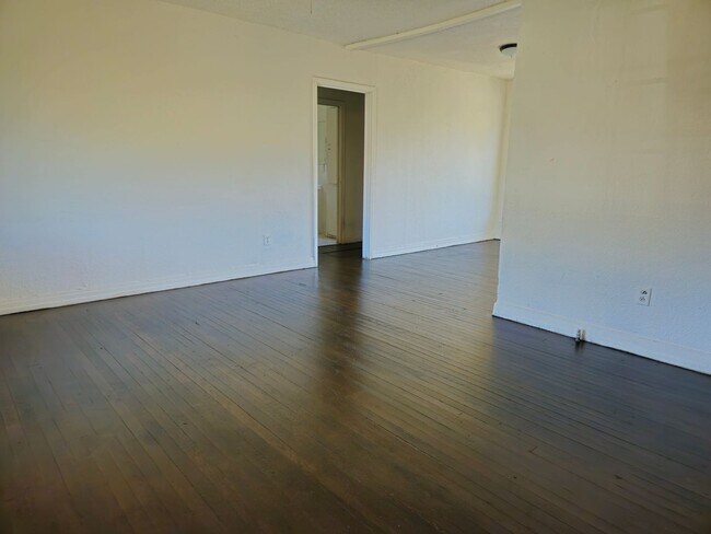 Foto del edificio - Cozy 3/1 off 34th and Ave. Q