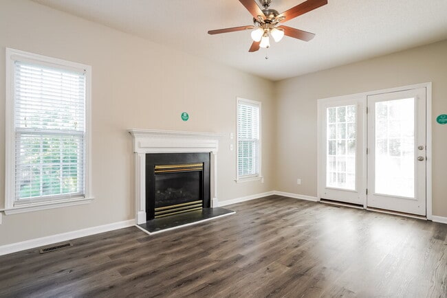 Foto del edificio - 5719 Peacenest Dr