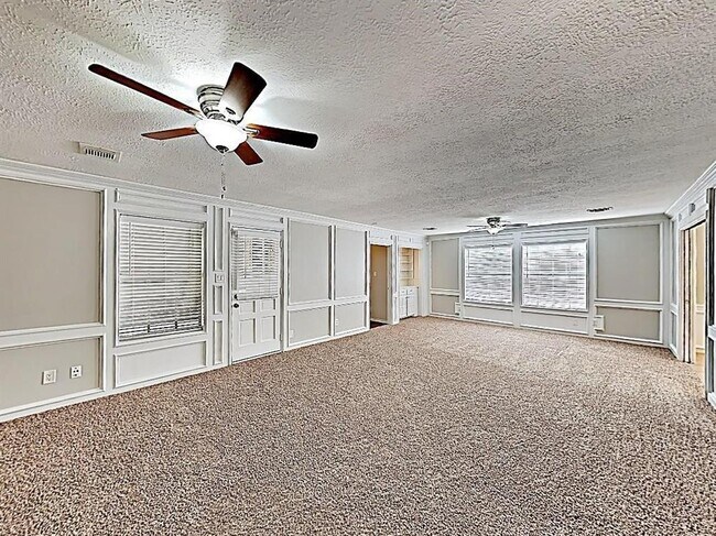 Building Photo - 12710 Ivyforest Dr