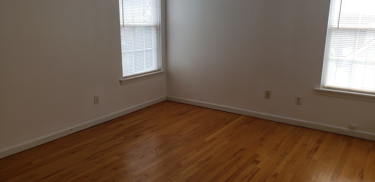 Primary Photo - 144 Butler St