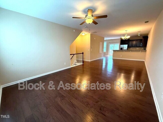 Foto del edificio - 545 Old Mill Village Dr