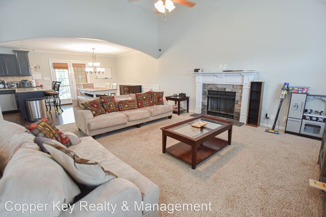 Foto del edificio - 5 br, 3 bath House - 3702 Windmill Ct.