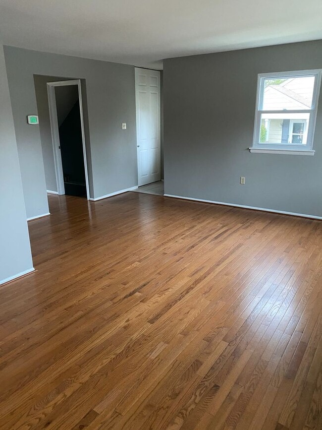 Building Photo - Townhome in Millersville