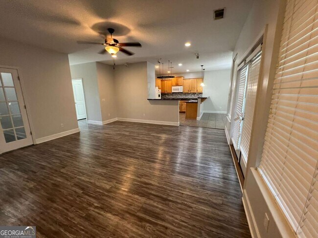 Foto del edificio - 203 Waters Edge Dr