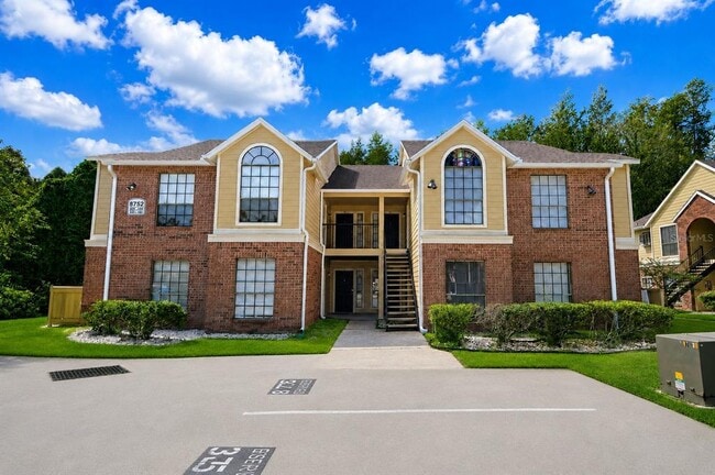 Building Photo - 8752 Mallard Reserve Dr