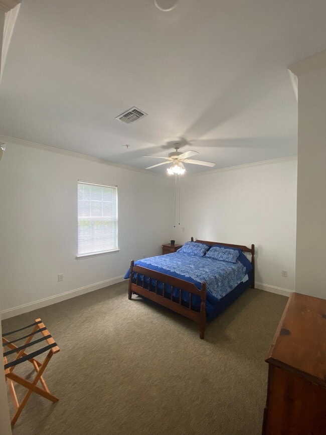 Foto del edificio - Hillcrest Apartments