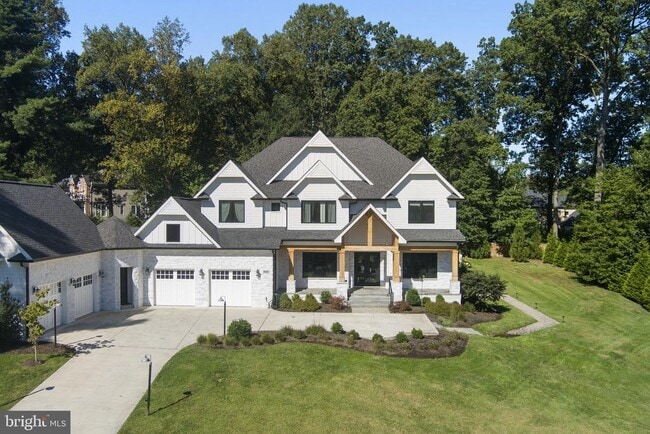 Building Photo - 608 Walker Rd