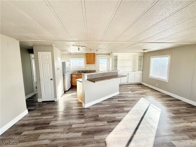 Foto del edificio - 4331 W Victoria St